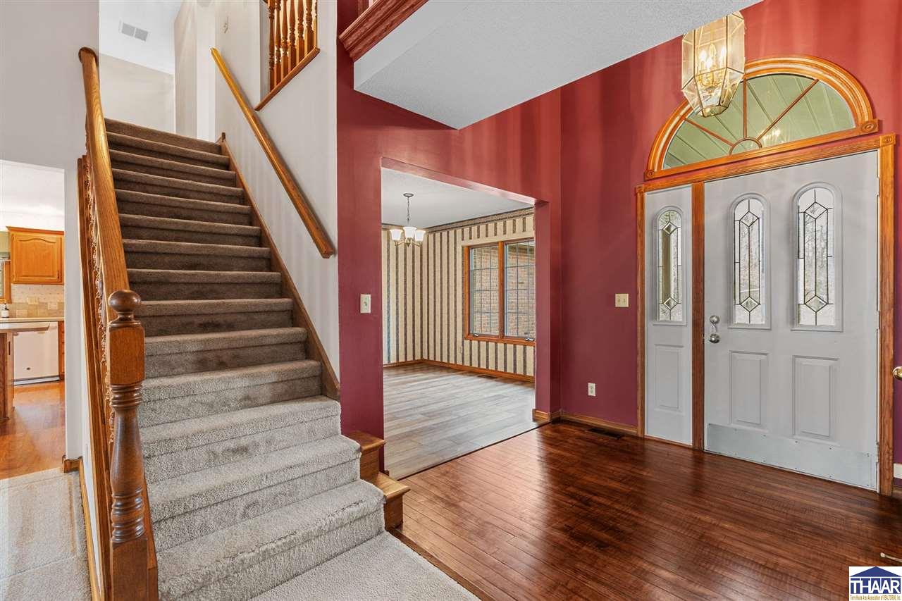 Terre Haute, Indiana 47803, United States, 4 Bedrooms Bedrooms, ,3 BathroomsBathrooms,Residential,Pending,93906