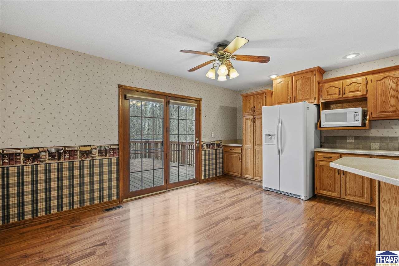 Terre Haute, Indiana 47803, United States, 4 Bedrooms Bedrooms, ,3 BathroomsBathrooms,Residential,Pending,93906