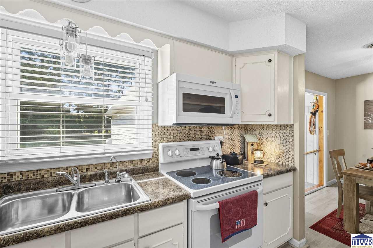 Terre Haute, Indiana 47802, United States, 4 Bedrooms Bedrooms, ,3 BathroomsBathrooms,Residential,Active,224579