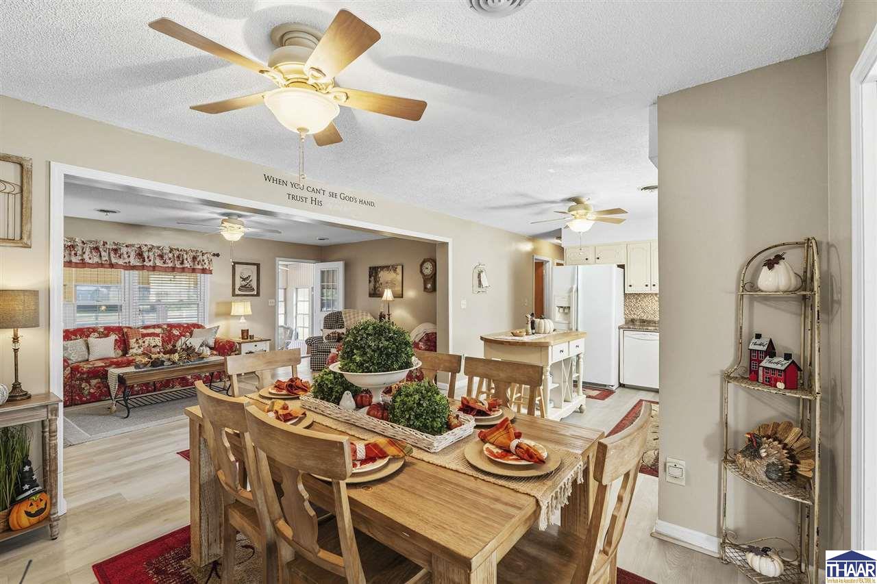 Terre Haute, Indiana 47802, United States, 4 Bedrooms Bedrooms, ,3 BathroomsBathrooms,Residential,Active,224579