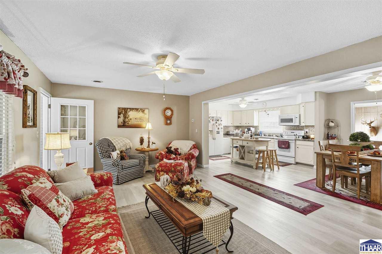 Terre Haute, Indiana 47802, United States, 4 Bedrooms Bedrooms, ,3 BathroomsBathrooms,Residential,Active,224579