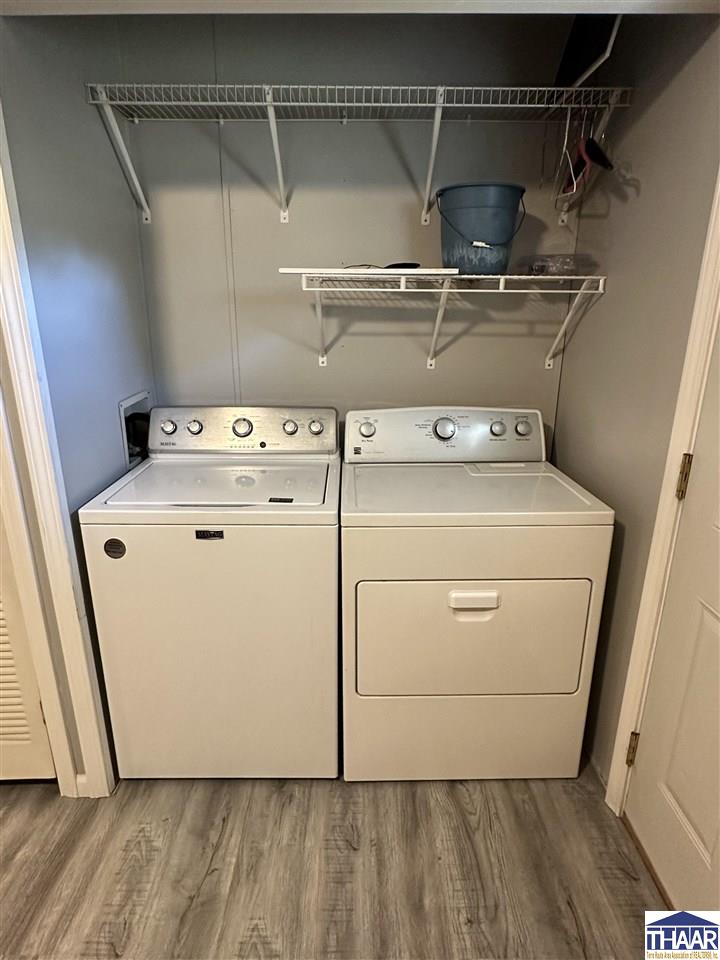 Terre Haute, Indiana 47805, United States, 3 Bedrooms Bedrooms, ,2 BathroomsBathrooms,Residential,Pending,201879