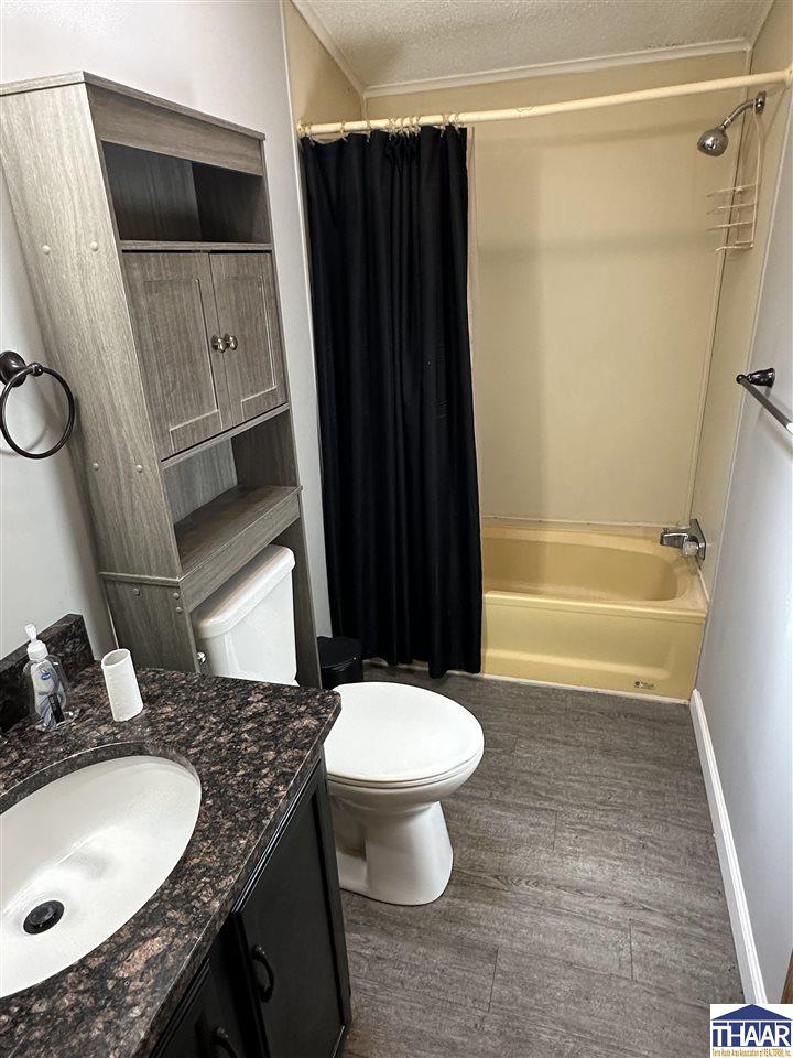 Terre Haute, Indiana 47805, United States, 3 Bedrooms Bedrooms, ,2 BathroomsBathrooms,Residential,Pending,201879