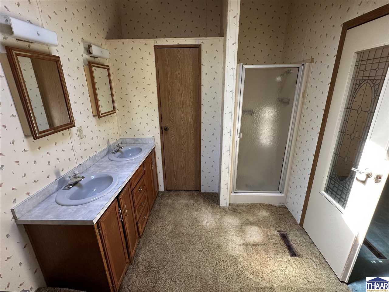 Terre Haute, Indiana 47805, United States, 3 Bedrooms Bedrooms, ,2 BathroomsBathrooms,Residential,Pending,201879