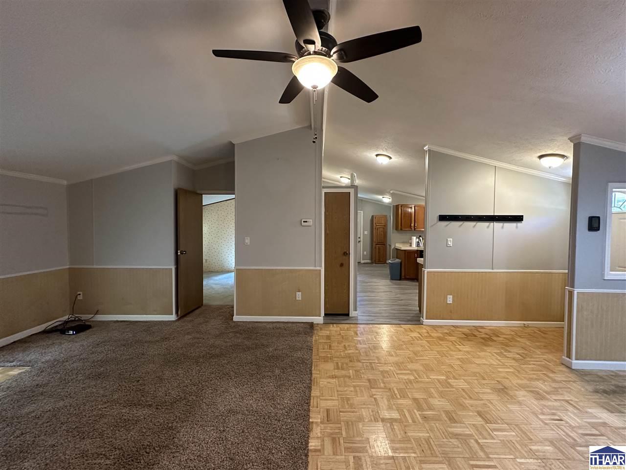 Terre Haute, Indiana 47805, United States, 3 Bedrooms Bedrooms, ,2 BathroomsBathrooms,Residential,Pending,201879