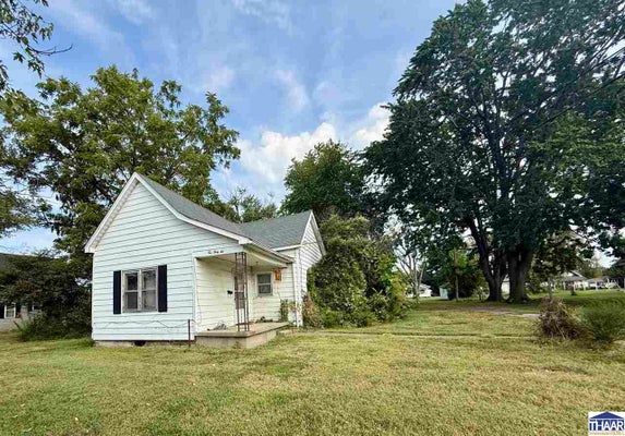 236 W GRAYSVILLE ST, SULLIVAN, IN 47882 - Image c53ac6c9fca02225829bbd3a8174bf2b/1920348329
