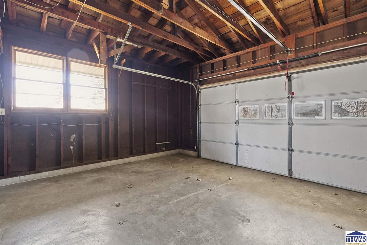 Terre Haute, Indiana 47805, United States, 3 Bedrooms Bedrooms, ,2 BathroomsBathrooms,Residential,Pending,90053