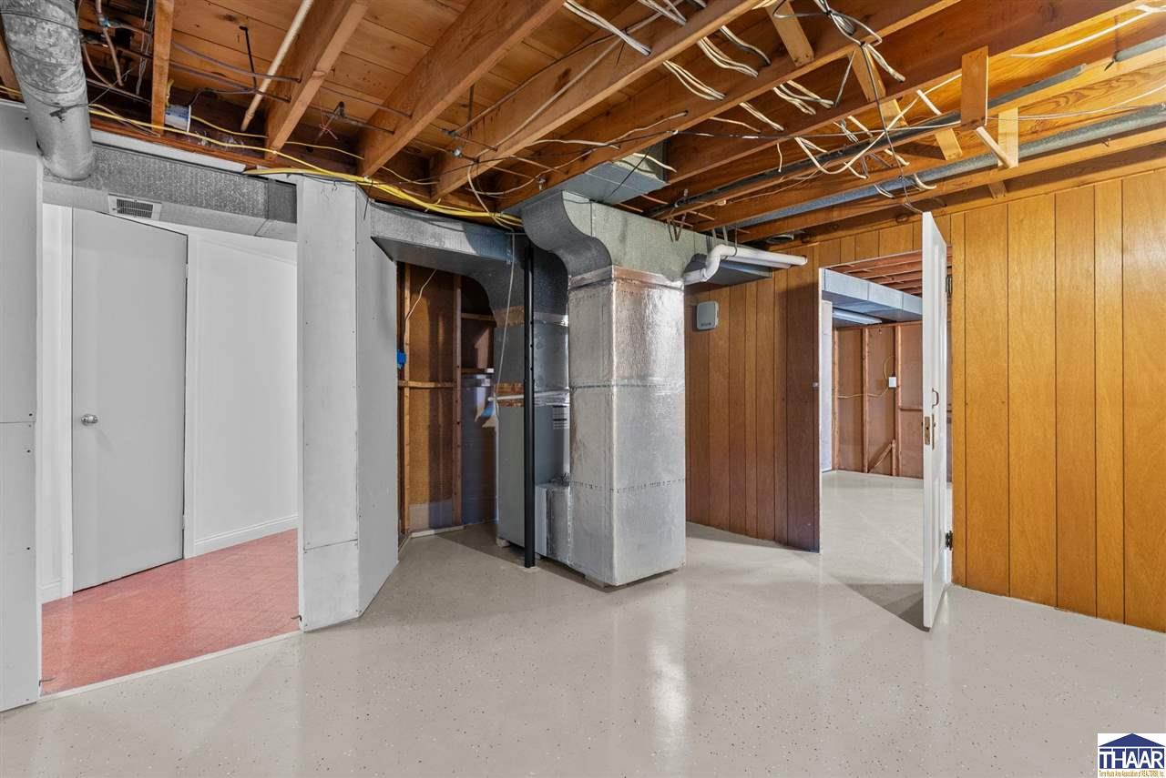 Terre Haute, Indiana 47805, United States, 3 Bedrooms Bedrooms, ,2 BathroomsBathrooms,Residential,Pending,90053