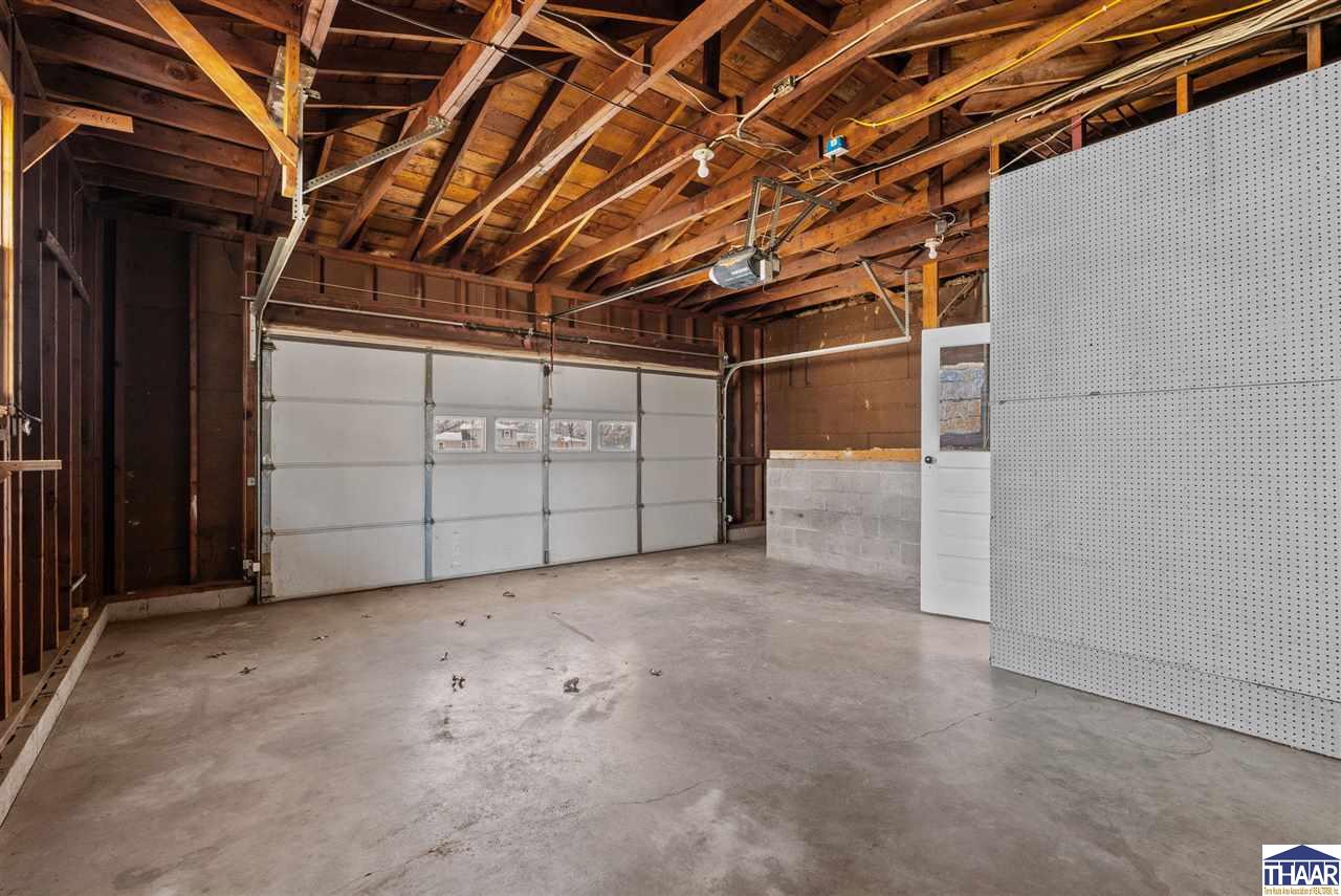 Terre Haute, Indiana 47805, United States, 3 Bedrooms Bedrooms, ,2 BathroomsBathrooms,Residential,Pending,90053