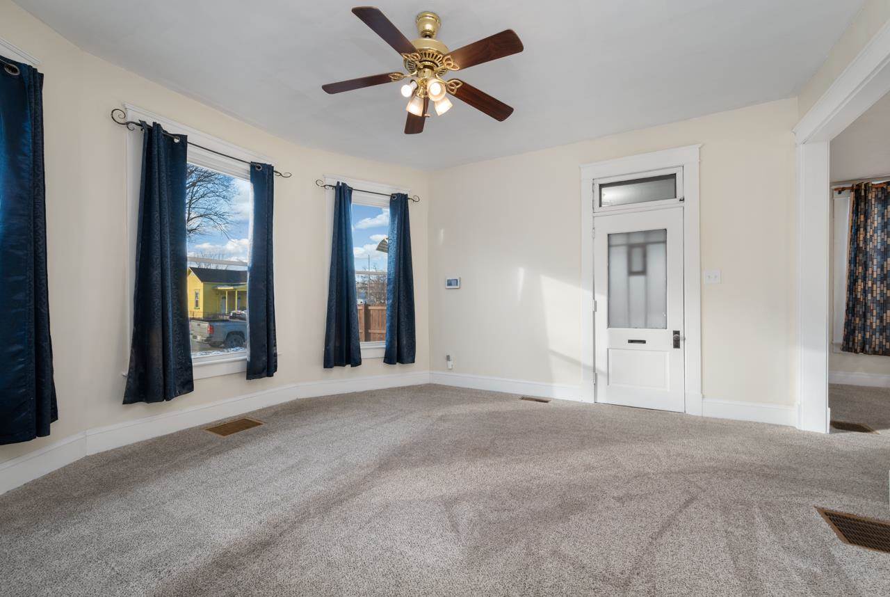 Terre Haute, Indiana 47804, United States, 2 Bedrooms Bedrooms, ,1 BathroomBathrooms,Residential,Pending,5451