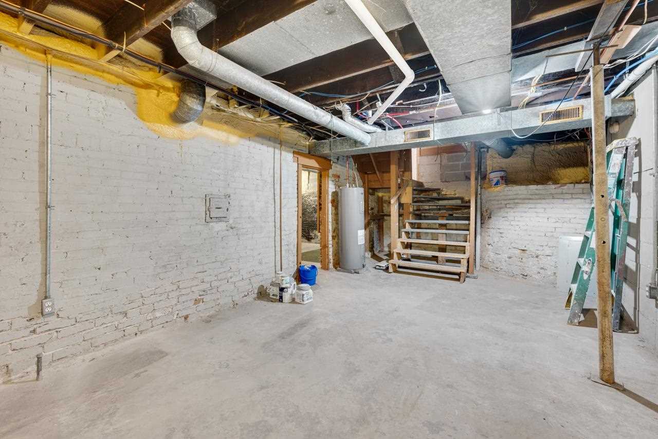 Terre Haute, Indiana 47804, United States, 2 Bedrooms Bedrooms, ,1 BathroomBathrooms,Residential,Pending,5451