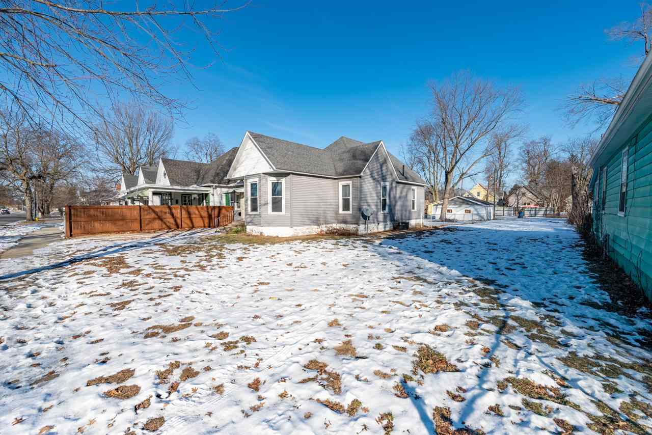 Terre Haute, Indiana 47804, United States, 2 Bedrooms Bedrooms, ,1 BathroomBathrooms,Residential,Pending,5451