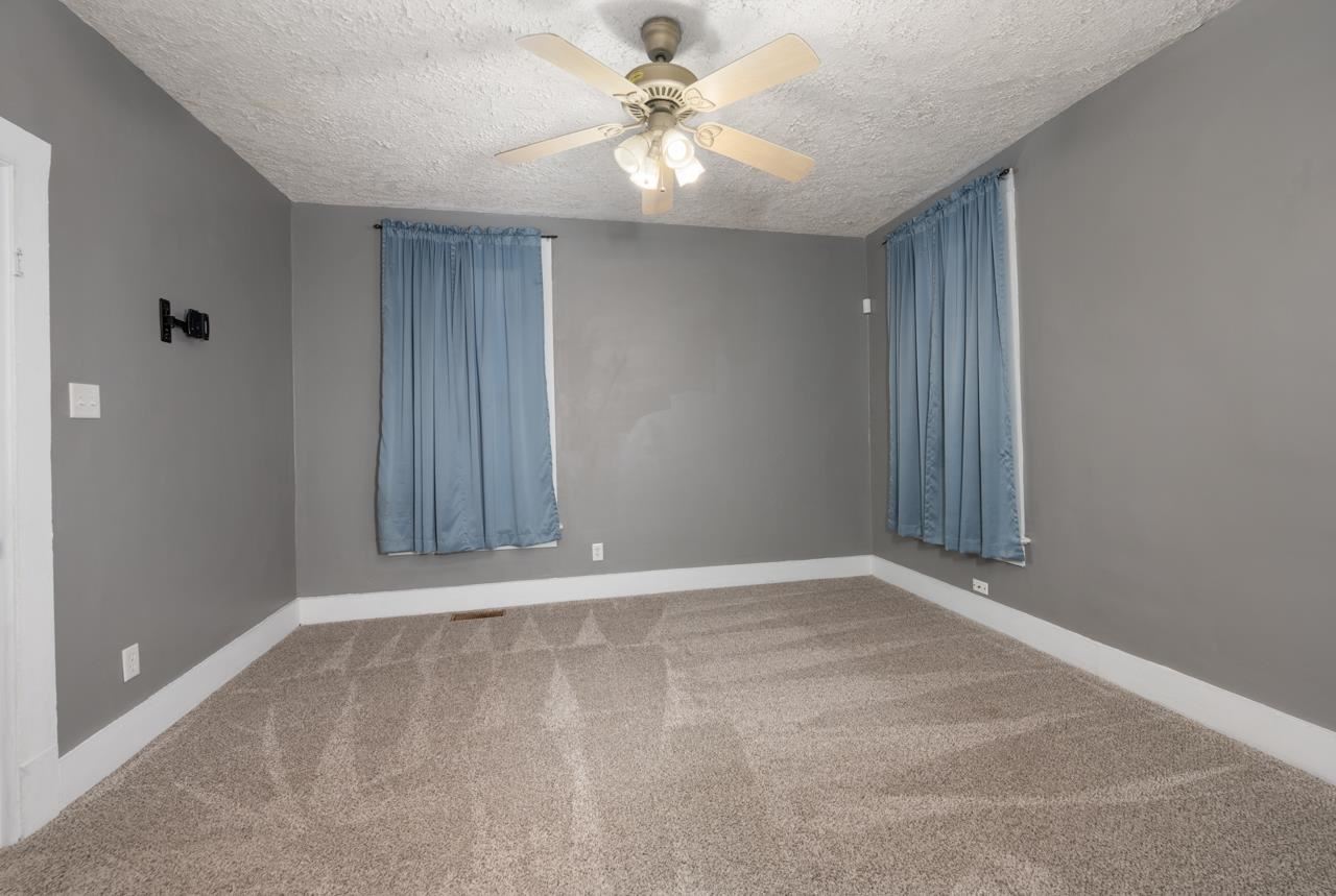 Terre Haute, Indiana 47804, United States, 2 Bedrooms Bedrooms, ,1 BathroomBathrooms,Residential,Pending,5451