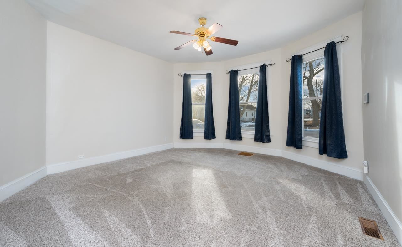 Terre Haute, Indiana 47804, United States, 2 Bedrooms Bedrooms, ,1 BathroomBathrooms,Residential,Pending,5451