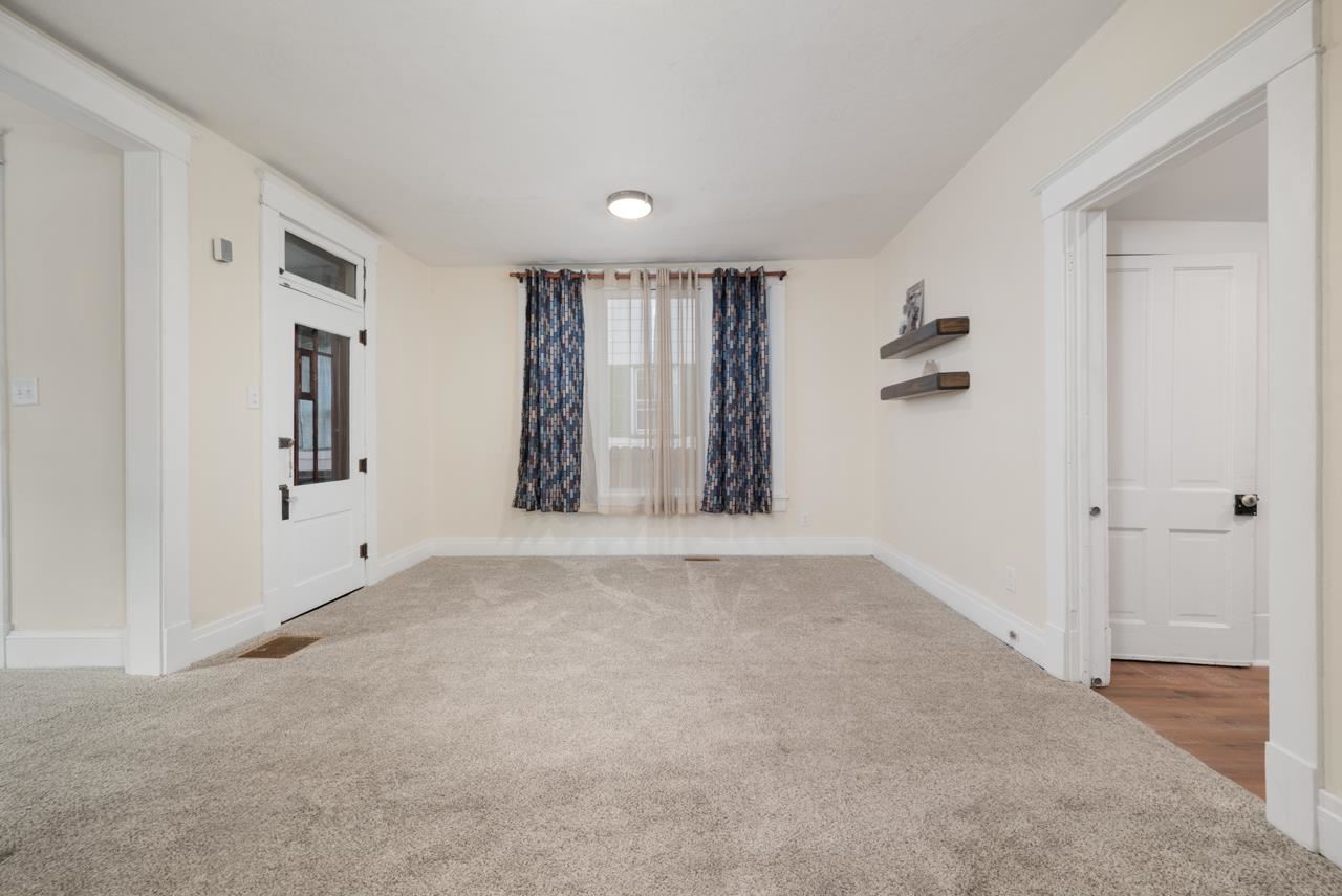 Terre Haute, Indiana 47804, United States, 2 Bedrooms Bedrooms, ,1 BathroomBathrooms,Residential,Pending,5451