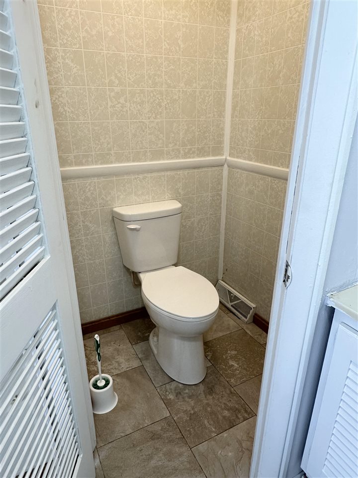 Terre Haute, Indiana 47802, United States, 4 Bedrooms Bedrooms, ,3 BathroomsBathrooms,Residential,Pending,3421