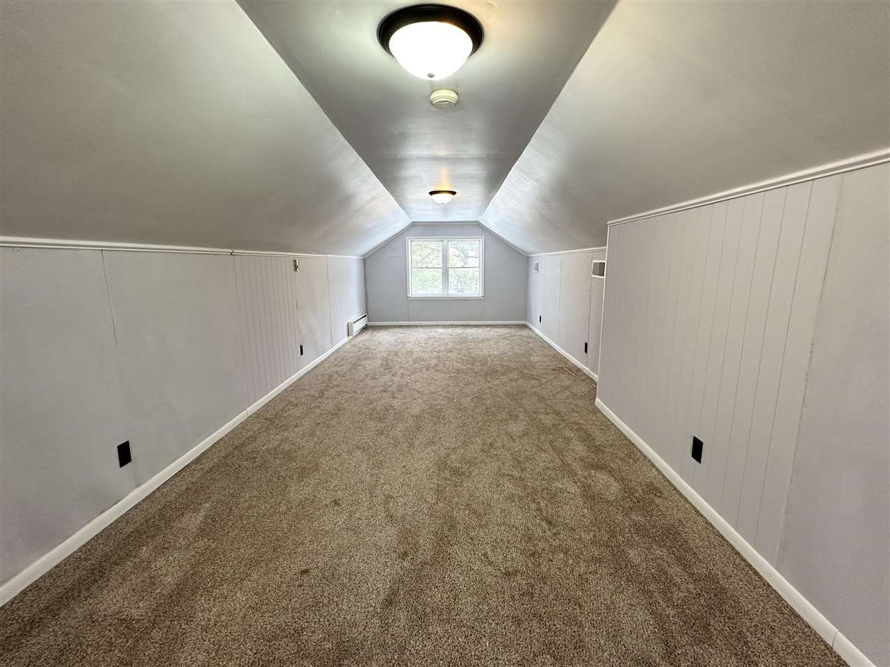 Terre Haute, Indiana 47802, United States, 4 Bedrooms Bedrooms, ,3 BathroomsBathrooms,Residential,Pending,3421