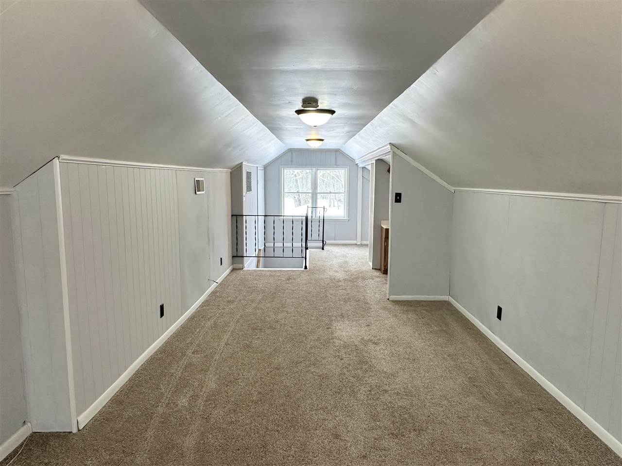 Terre Haute, Indiana 47802, United States, 4 Bedrooms Bedrooms, ,3 BathroomsBathrooms,Residential,Pending,3421