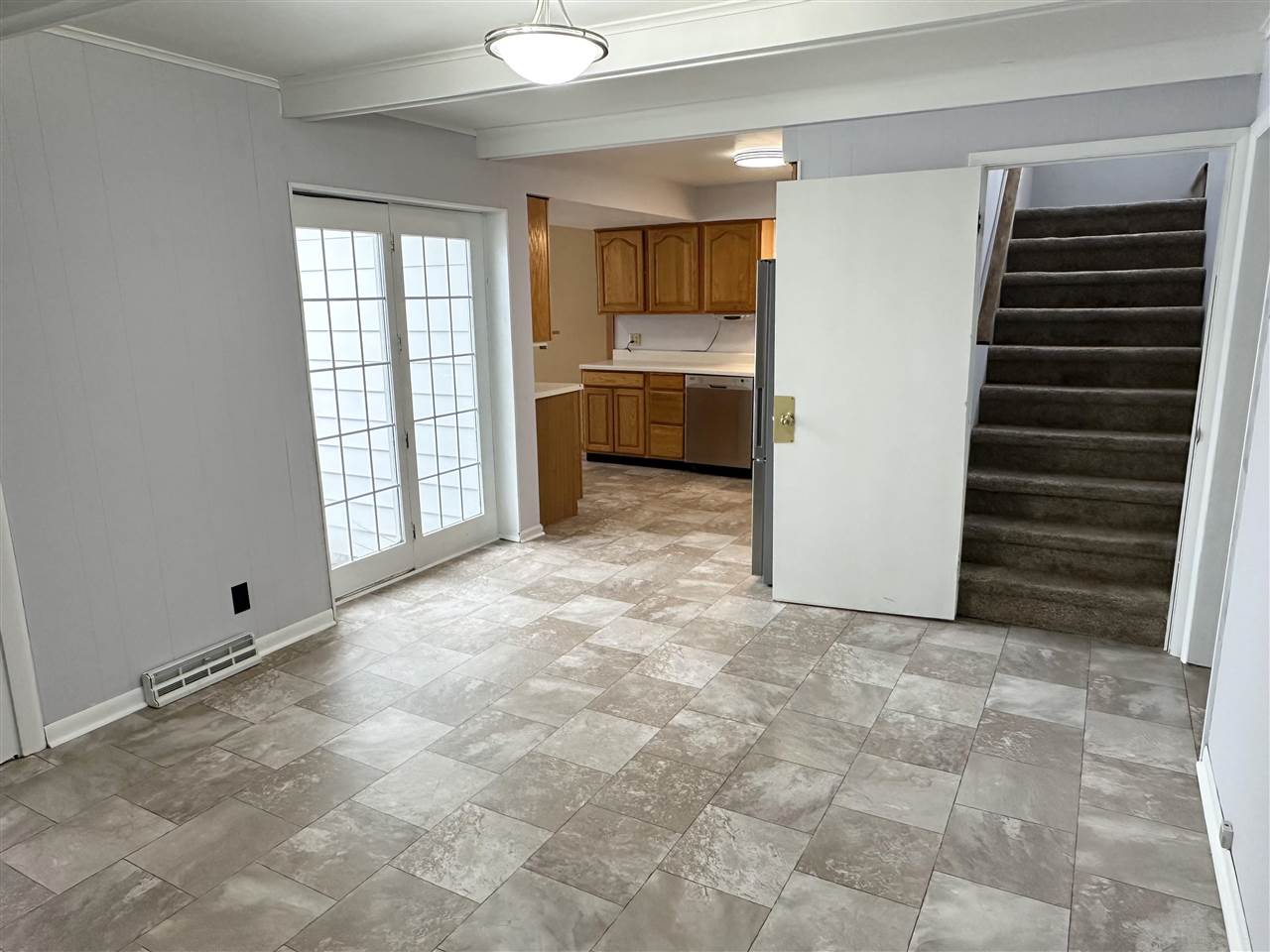 Terre Haute, Indiana 47802, United States, 4 Bedrooms Bedrooms, ,3 BathroomsBathrooms,Residential,Pending,3421