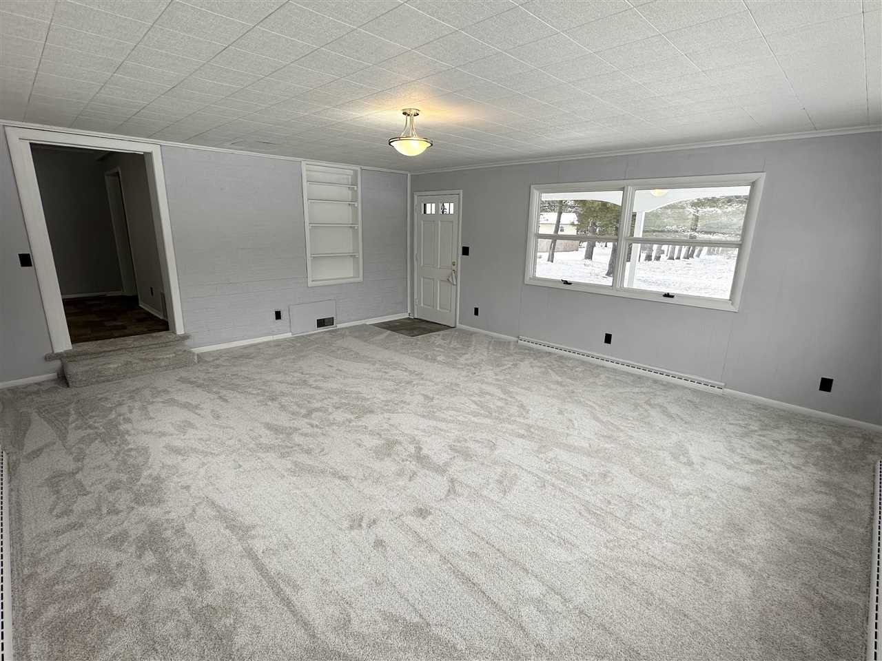 Terre Haute, Indiana 47802, United States, 4 Bedrooms Bedrooms, ,3 BathroomsBathrooms,Residential,Pending,3421