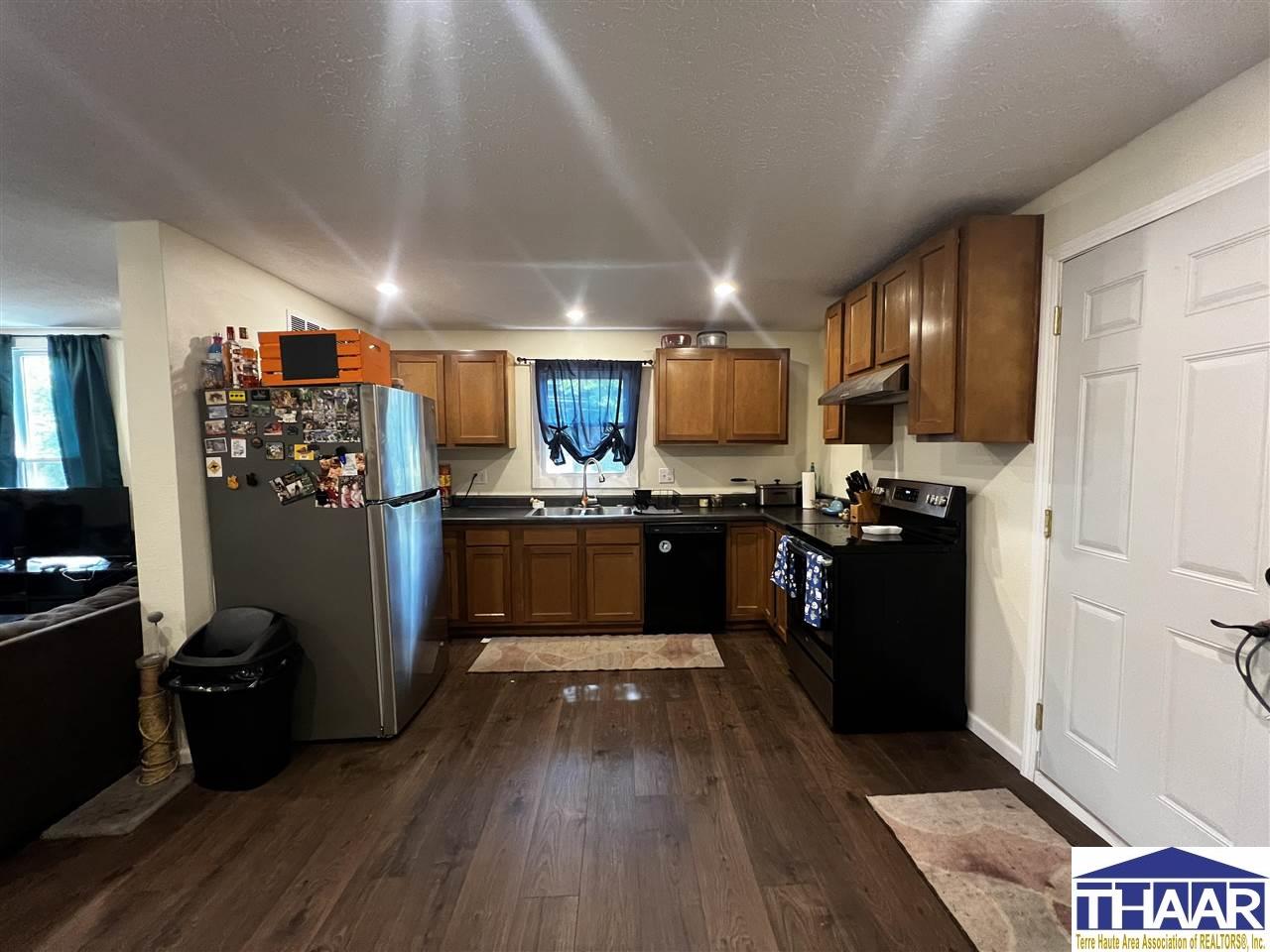 Terre Haute, Indiana 47807, United States, 2 Bedrooms Bedrooms, ,1 BathroomBathrooms,Residential,Pending,53716