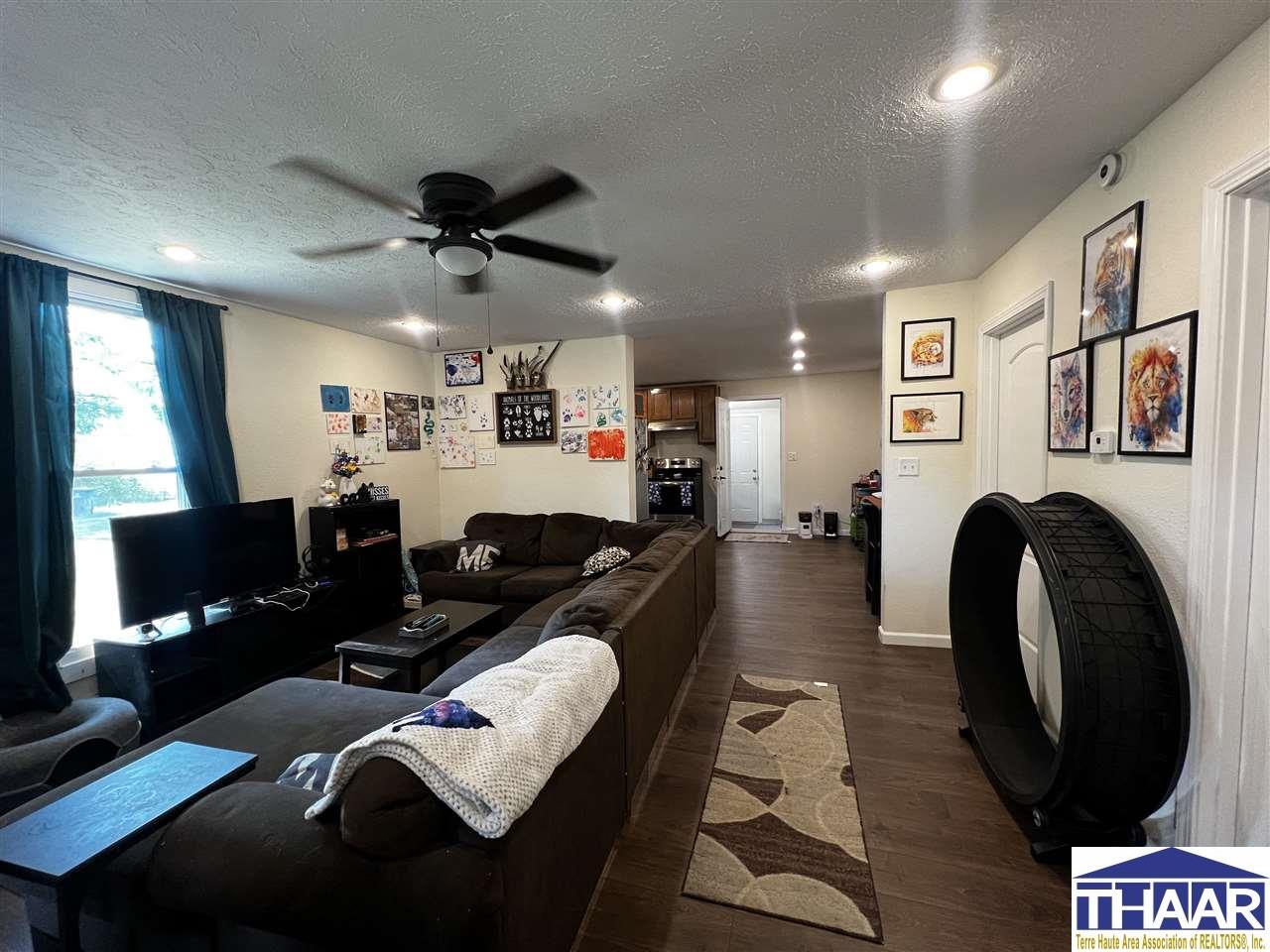 Terre Haute, Indiana 47807, United States, 2 Bedrooms Bedrooms, ,1 BathroomBathrooms,Residential,Pending,53716