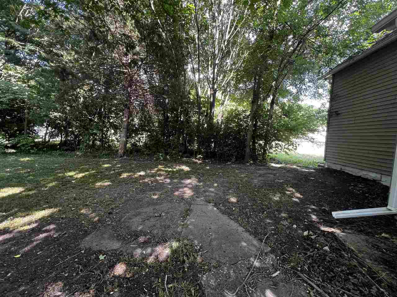 Terre Haute, Indiana 47807, United States, 2 Bedrooms Bedrooms, ,1 BathroomBathrooms,Residential,Pending,53716