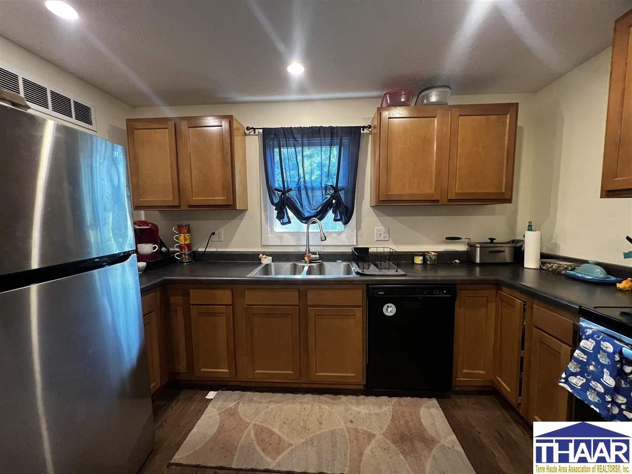 Terre Haute, Indiana 47807, United States, 2 Bedrooms Bedrooms, ,1 BathroomBathrooms,Residential,Pending,53716