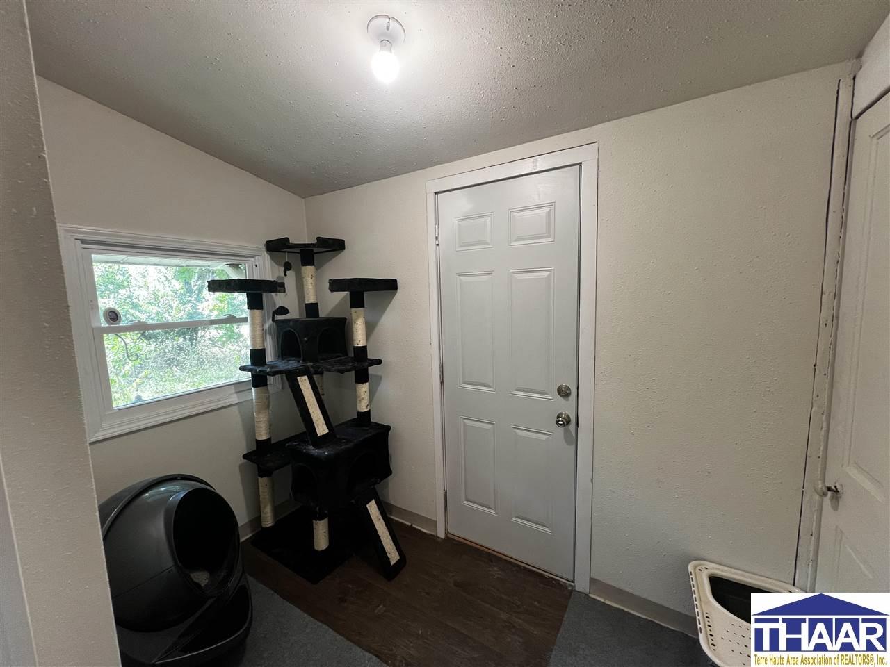 Terre Haute, Indiana 47807, United States, 2 Bedrooms Bedrooms, ,1 BathroomBathrooms,Residential,Pending,53716