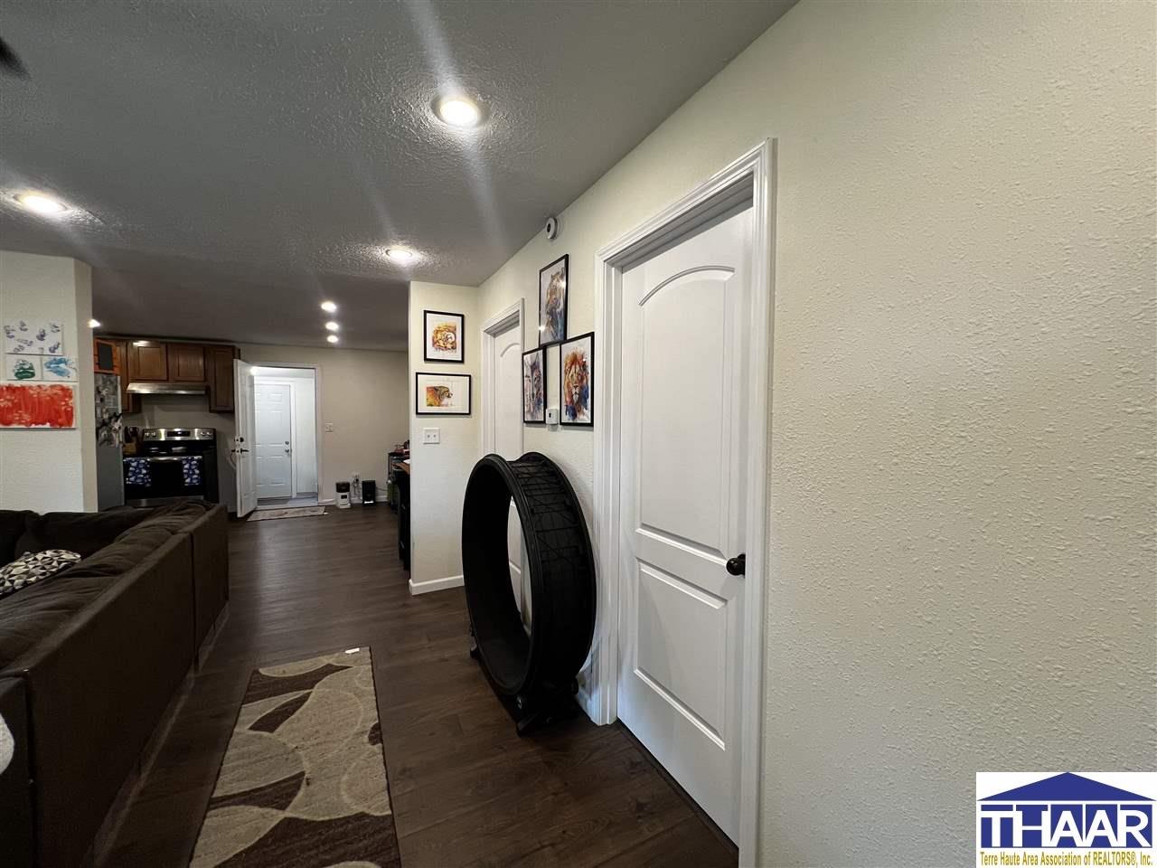 Terre Haute, Indiana 47807, United States, 2 Bedrooms Bedrooms, ,1 BathroomBathrooms,Residential,Pending,53716