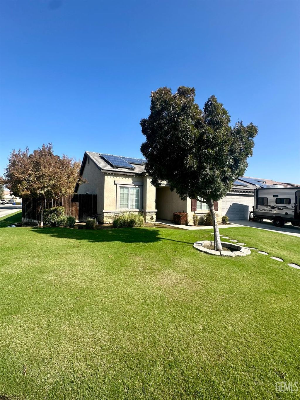 Photo of 13212 Jackson Lake Drive, Bakersfield, CA 93314 (MLS # 202512086)