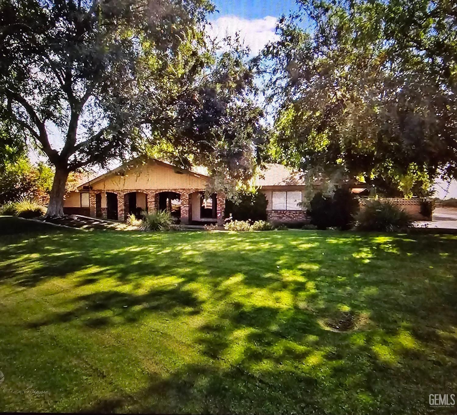 15852 Wible Road

                                                                             Bakersfield                                

                                    , CA - $3,995,000