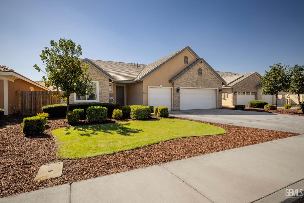 Photo of 4233 Aloe Court, Bakersfield, CA 93314 (MLS # 202609380)