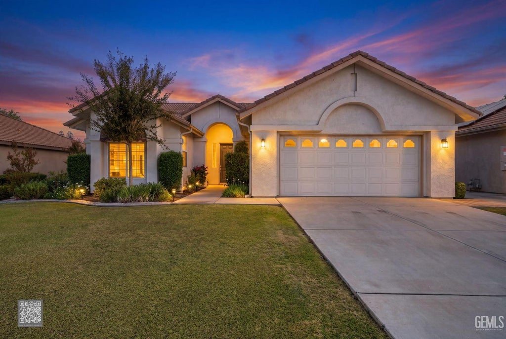 Photo of 2401 Snowdrop Drive, Bakersfield, CA 93311 (MLS # 202610438)