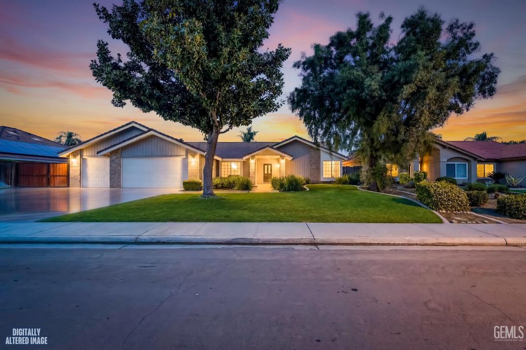 Photo of 13904 Fremantle Court, Bakersfield, CA 93314 (MLS # 202602563)