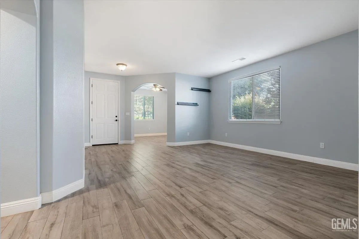 Bakersfield, California 93312, United States, 4 Bedrooms Bedrooms, ,2 BathroomsBathrooms,Residential,Active,154267