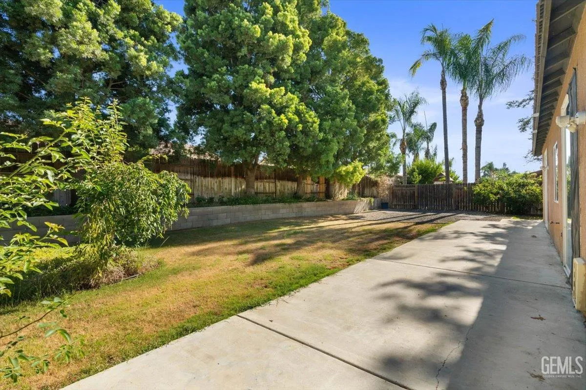Bakersfield, California 93312, United States, 4 Bedrooms Bedrooms, ,2 BathroomsBathrooms,Residential,Active,154267