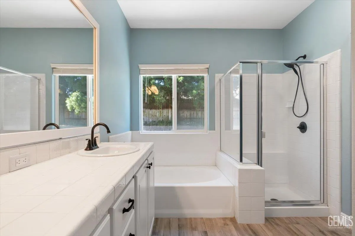 Bakersfield, California 93312, United States, 4 Bedrooms Bedrooms, ,2 BathroomsBathrooms,Residential,Active,154267