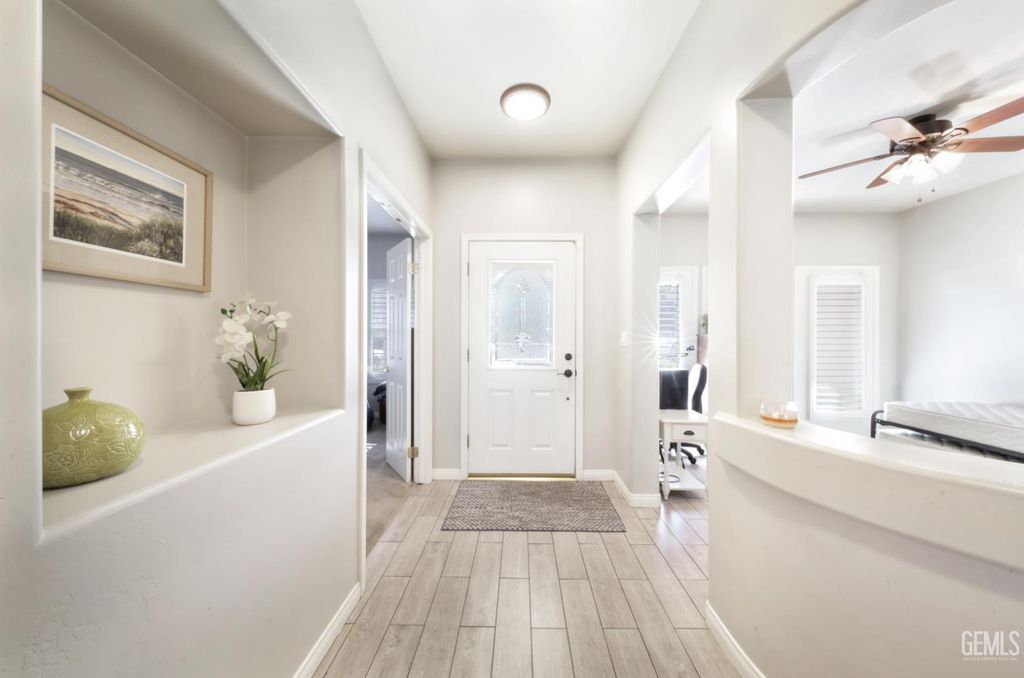 Photo of 6608 Day Dream Court, Bakersfield, CA 93312 (MLS # 202607433)
