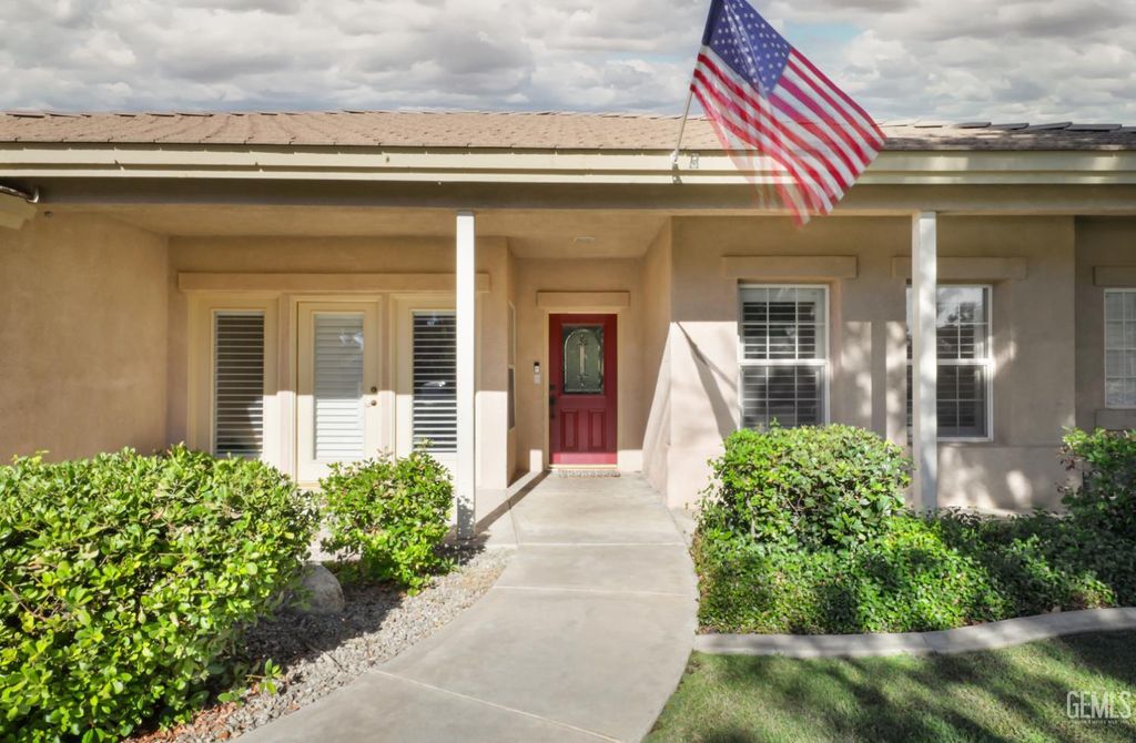 Photo of 6608 Day Dream Court, Bakersfield, CA 93312 (MLS # 202607433)