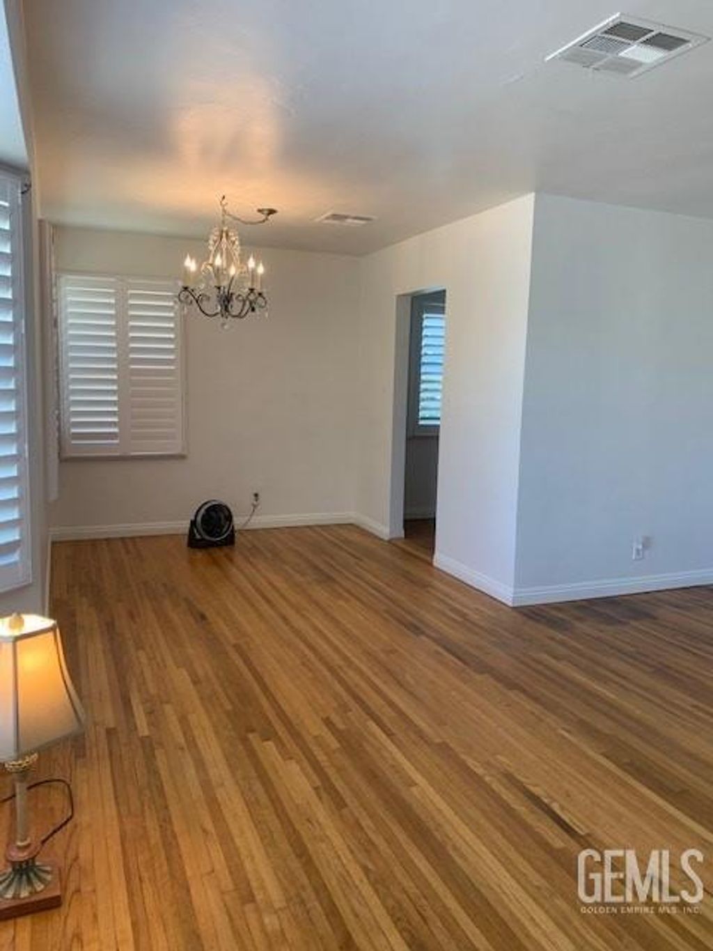 Photo of 2701 Truxtun Avenue, Bakersfield, CA 93301 (MLS # 202510766)