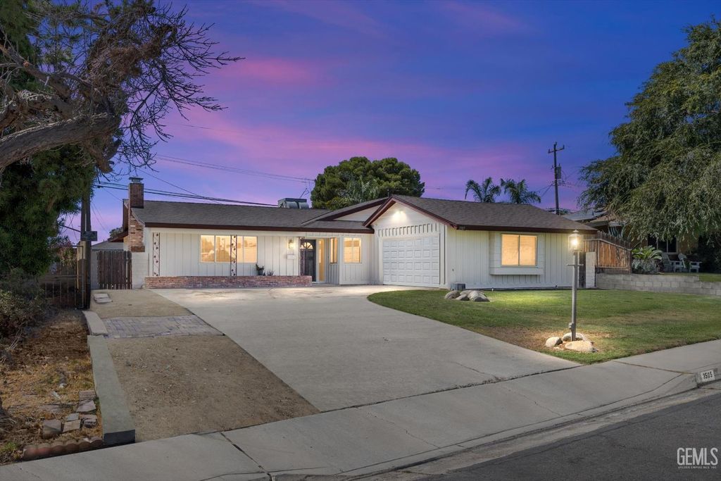 Photo of 3505 Pacer Street, Bakersfield, CA 93308 (MLS # 202510263)
