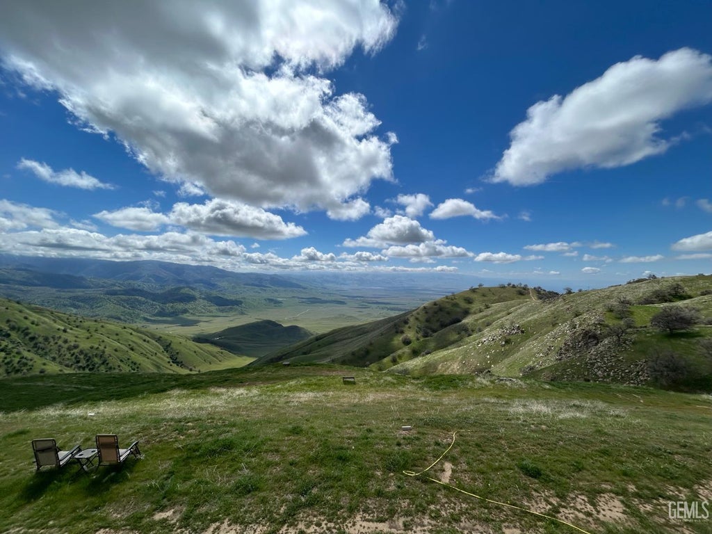 Photo of 18211 Morgan Court, Tehachapi, CA 93561 (MLS # 202606737)