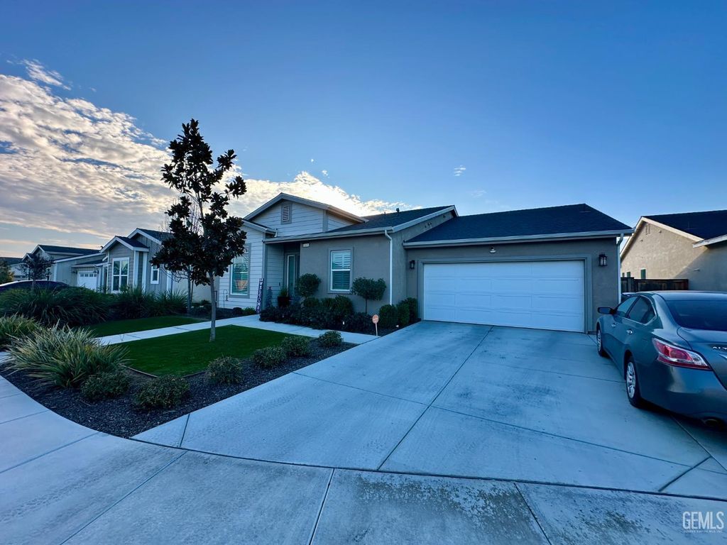 Photo of 3109 Little Cedar Way, Shafter, CA 93263 (MLS # 202600740)