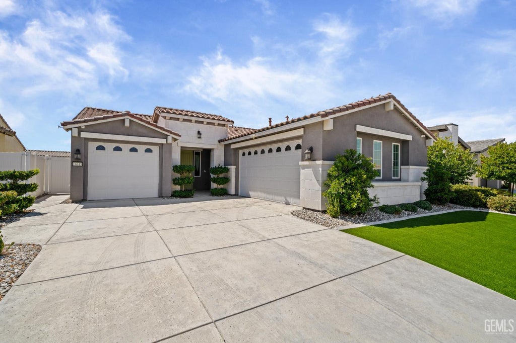 Photo of 14615 Bromshire Street, Bakersfield, CA 93311 (MLS # 202609779)