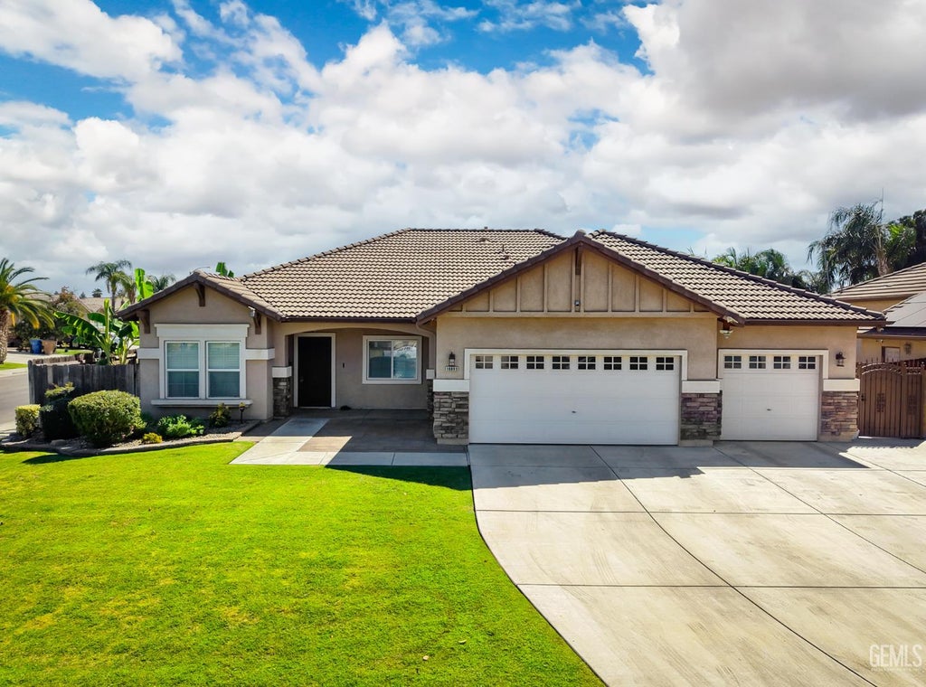 Photo of 10803 Laramie Peak Drive, Bakersfield, CA 93311 (MLS # 202609138)