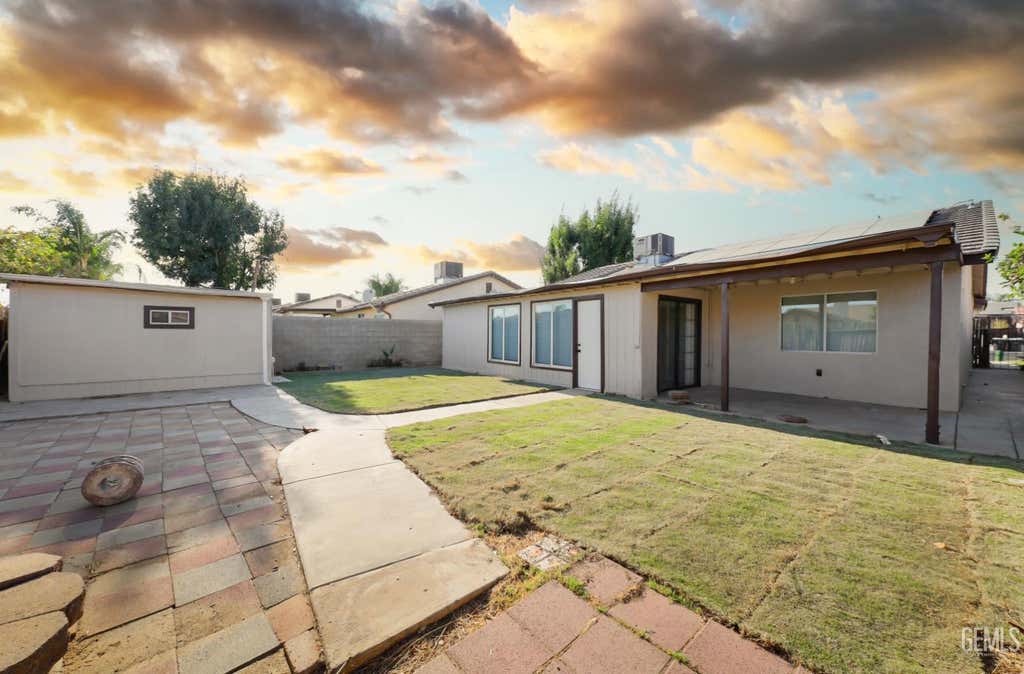 Photo of 111 Misty Meadow Drive, Bakersfield, CA 93308 (MLS # 202608526)