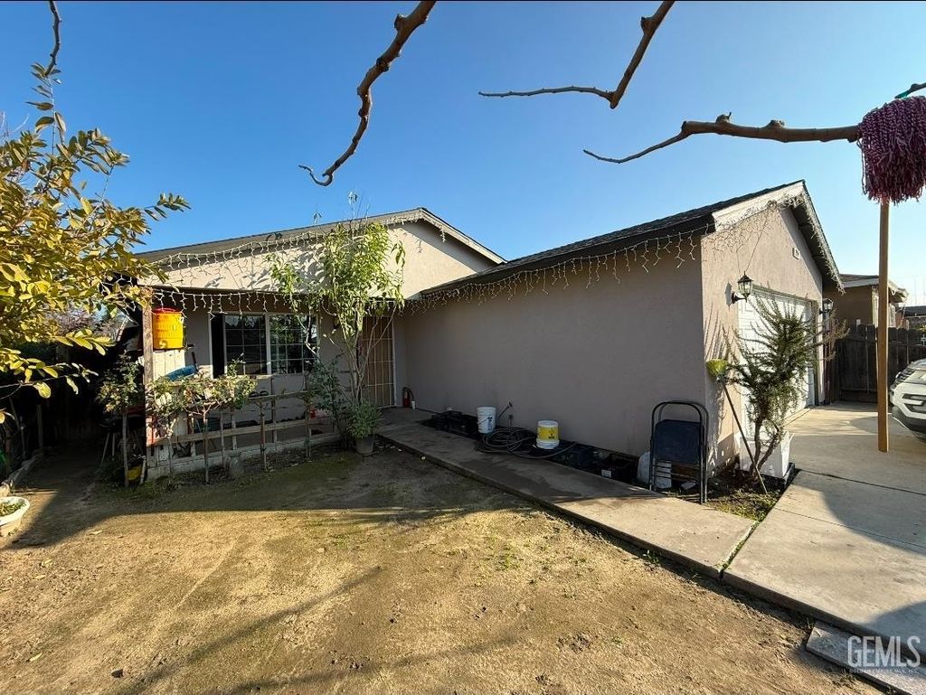 Photo of 1954 Broadway Street, Wasco, CA 93280 (MLS # 202600599)