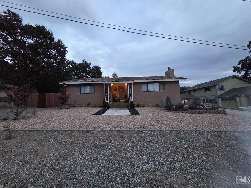 Photo of 17820 Hambletonian Drive, Tehachapi, CA 93561 (MLS # 202609902)