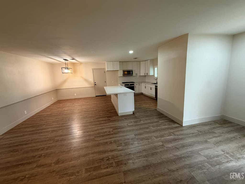 Photo of 3321 Jade Avenue, Bakersfield, CA 93306 (MLS # 202600449)